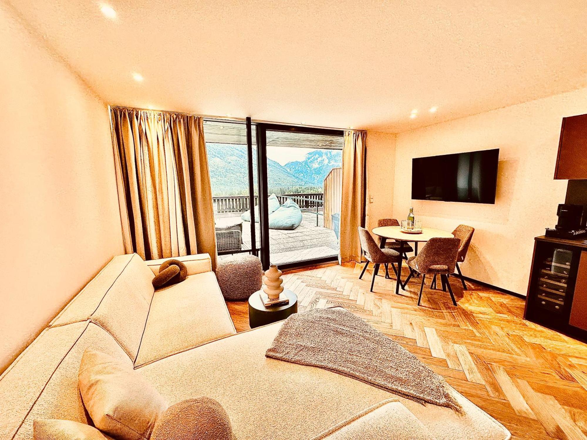 Das Alpenzeit Appartement Mit Just Private Terrasse (Adults Only) Bad Aussee Luaran gambar